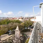 Lisbon Beautiful Small Penthouse With Air Conditioner!