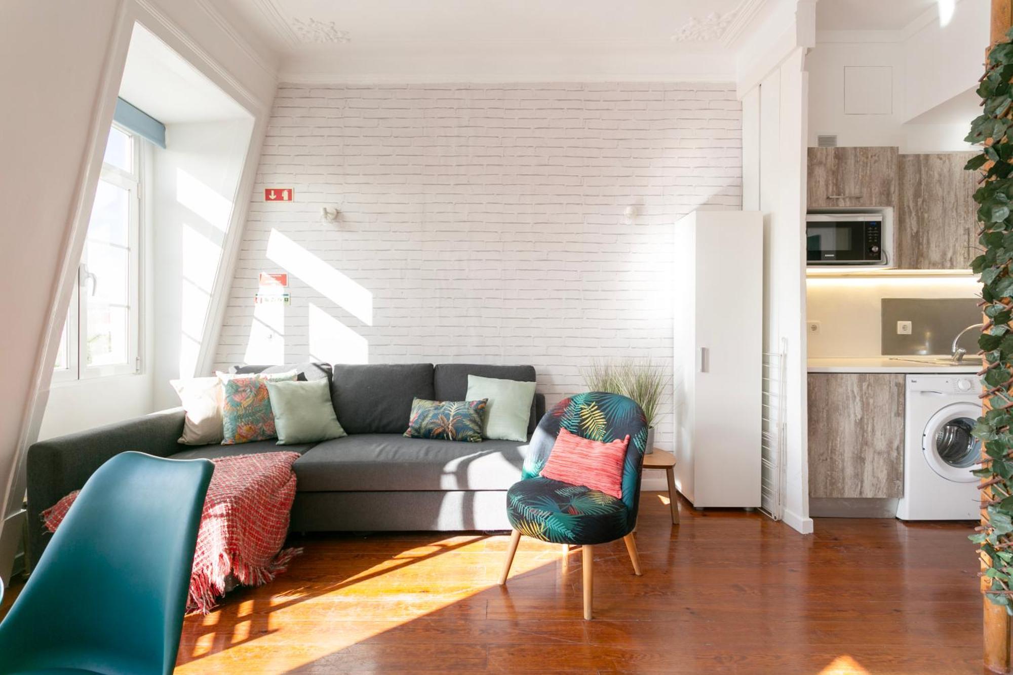 Apartamento Beautiful Small Penthouse With Air Conditioner! Lisboa